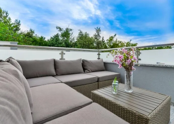 Megy - Id 2209 By Interhome