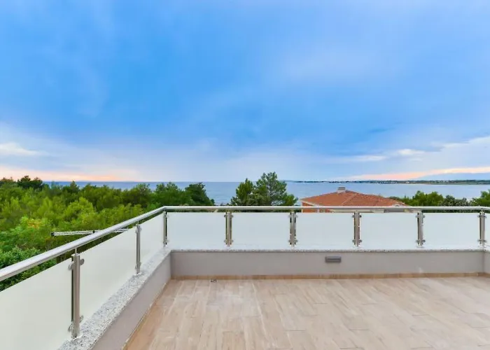 Megy - Id 2209 By Interhome Zaton (Zadar)